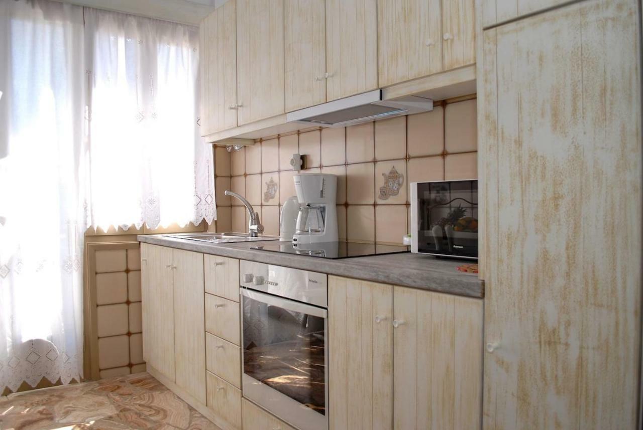 Grandma's Elegant In Naxos Town Apartment Naxos City